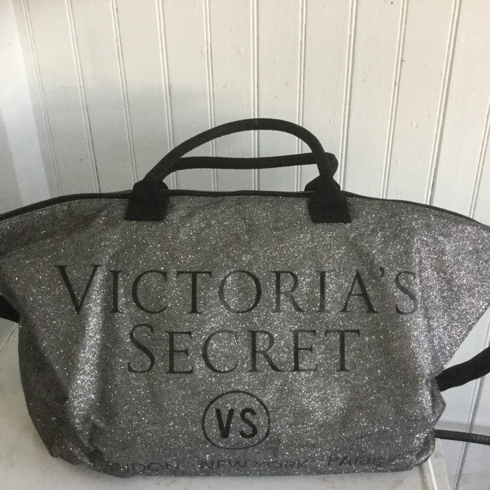 Victoria Secret Duffle bag💗